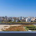 Olympus 2-bedroom Apartament Larnaca