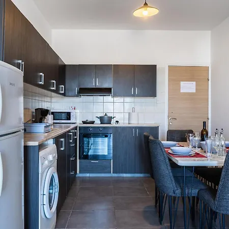 Olympus 2-bedroom Appartement *